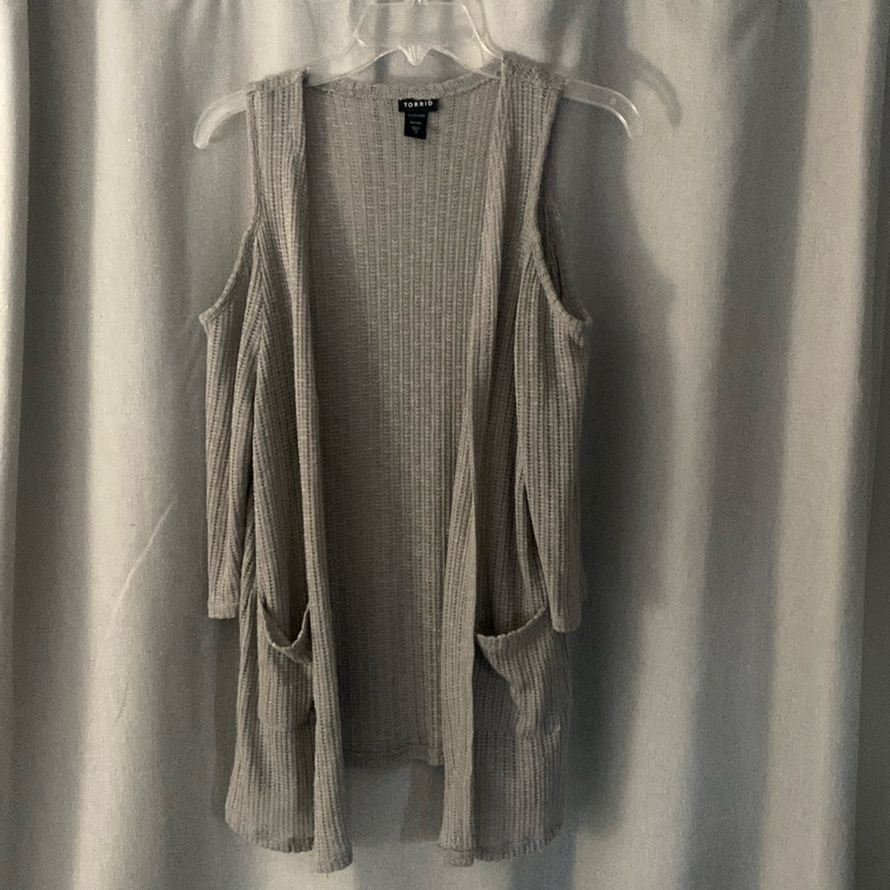 Torrid sweater size 1, opened shoulder, gray